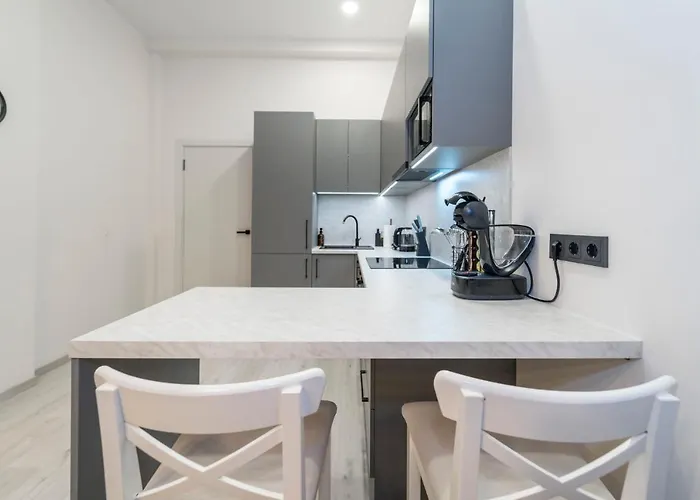 Cozy And Bright Daire