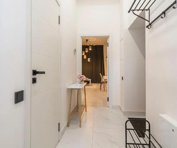 Cozy And Bright Daire