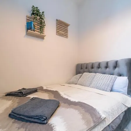 דירה Cozy And Bright *